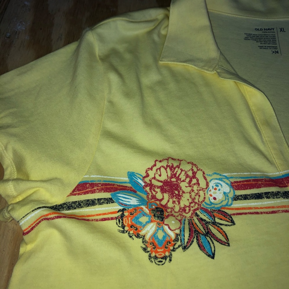 Collared Crop Top - Picture 3 of 3